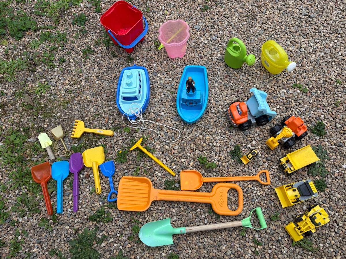 Vends ensemble complet de jeux de plage pour les petits