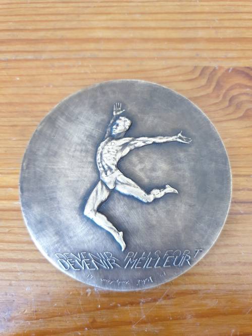 Médaille en bronze "Devenir Meilleur" par René Iché de 1941 Education Générale et Sports