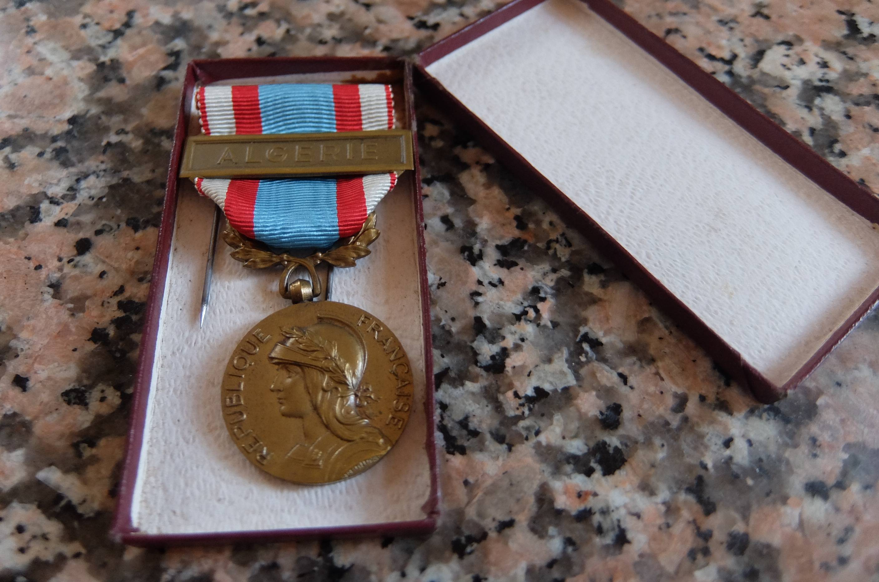 Médaille commémorative d’afrique du nord "algérie"