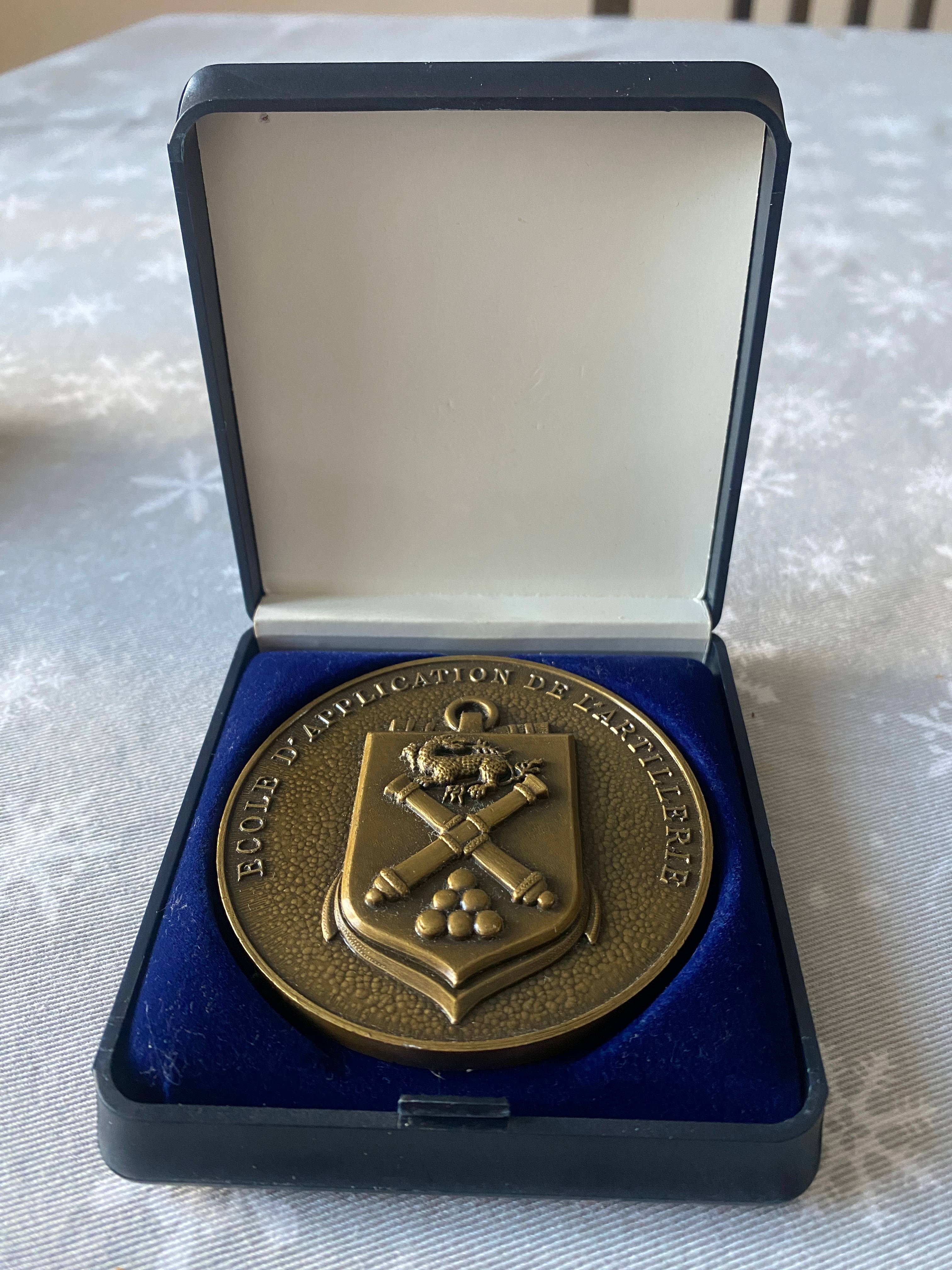 Ancienne Médaille Militaire Bronze – École D'application Des Transmissions Montargis
