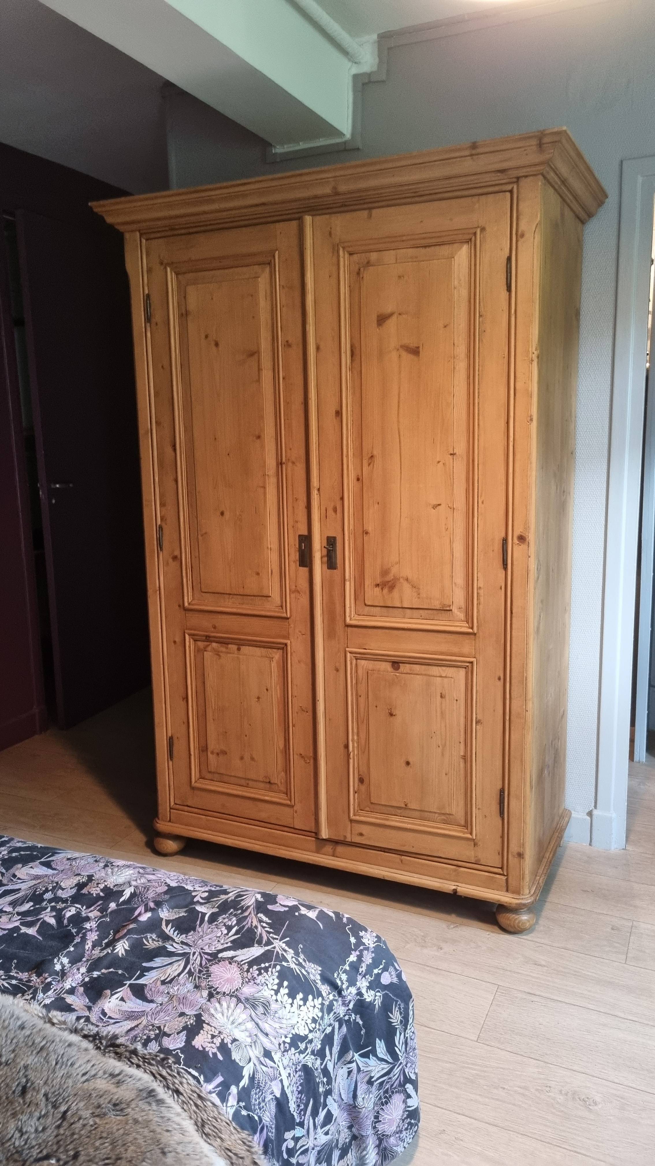 Meuble armoire tv ou hifi sur Gens de Confiance