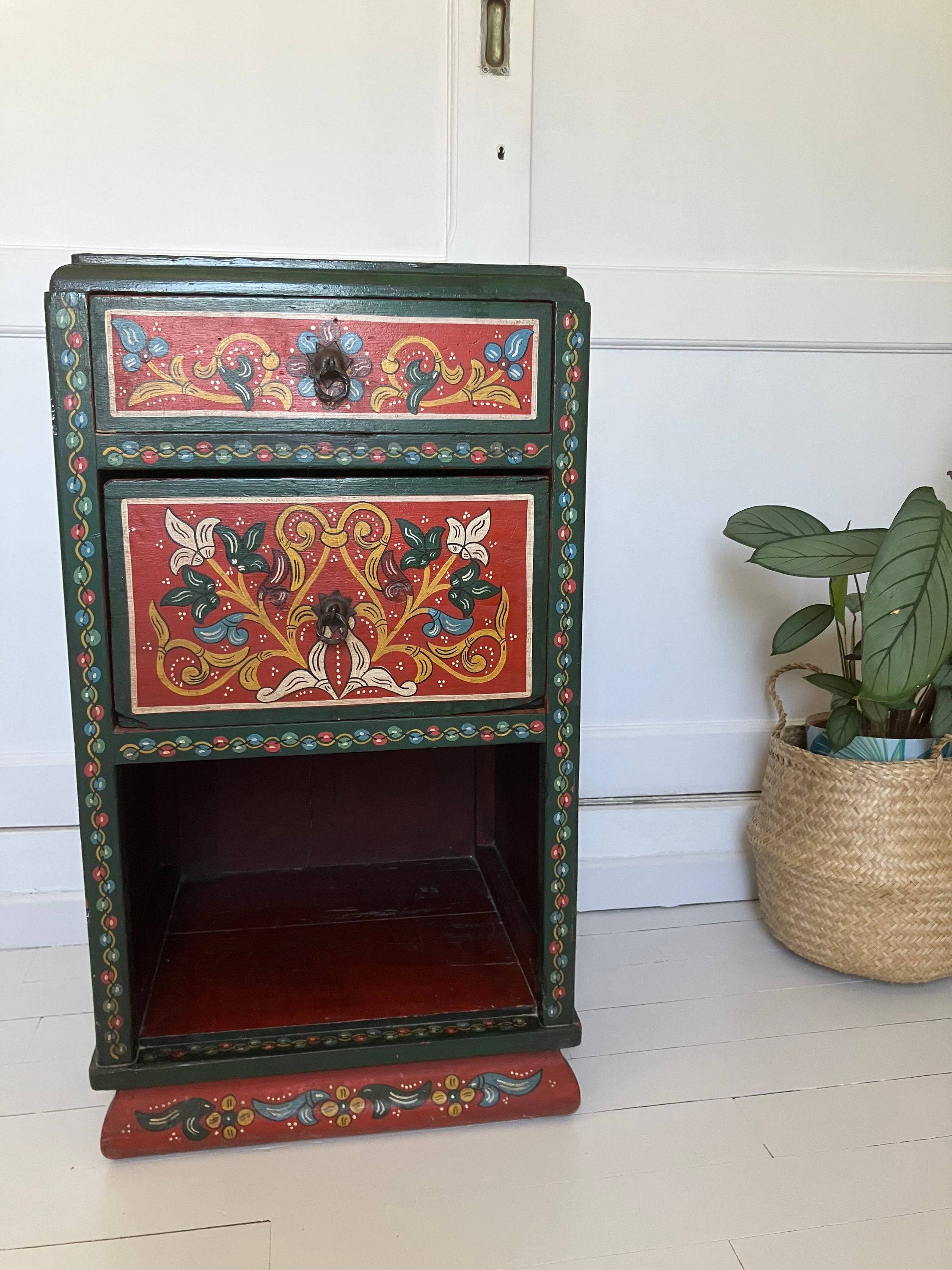 Meuble marocain ancien peint à la main