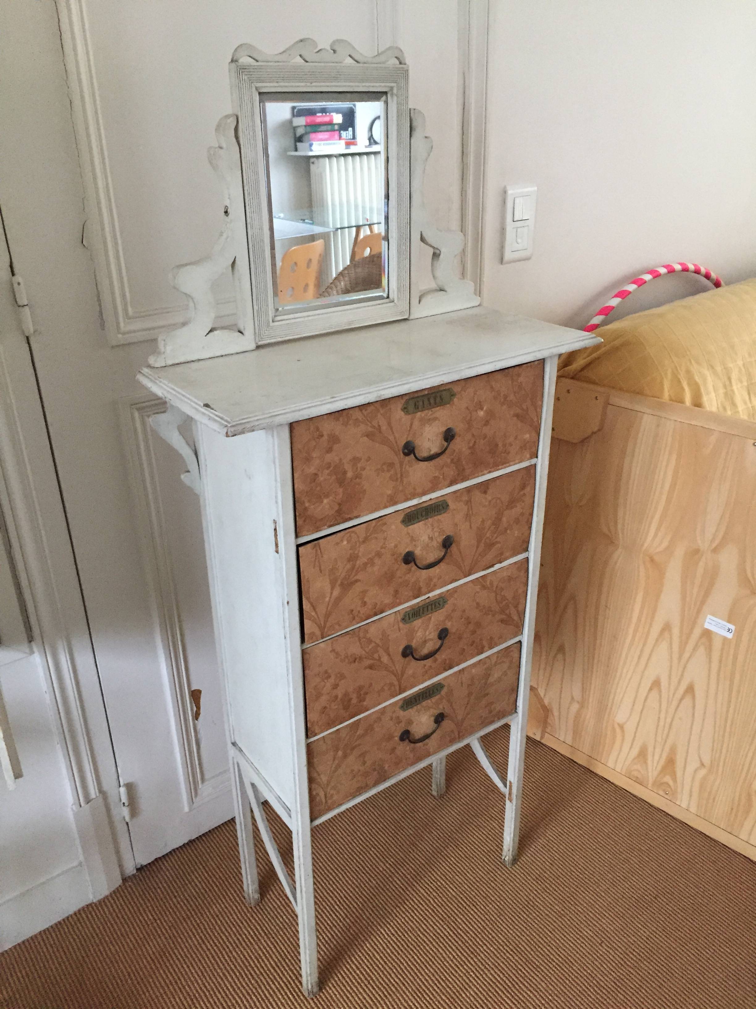 Vends joli meuble à tiroirs