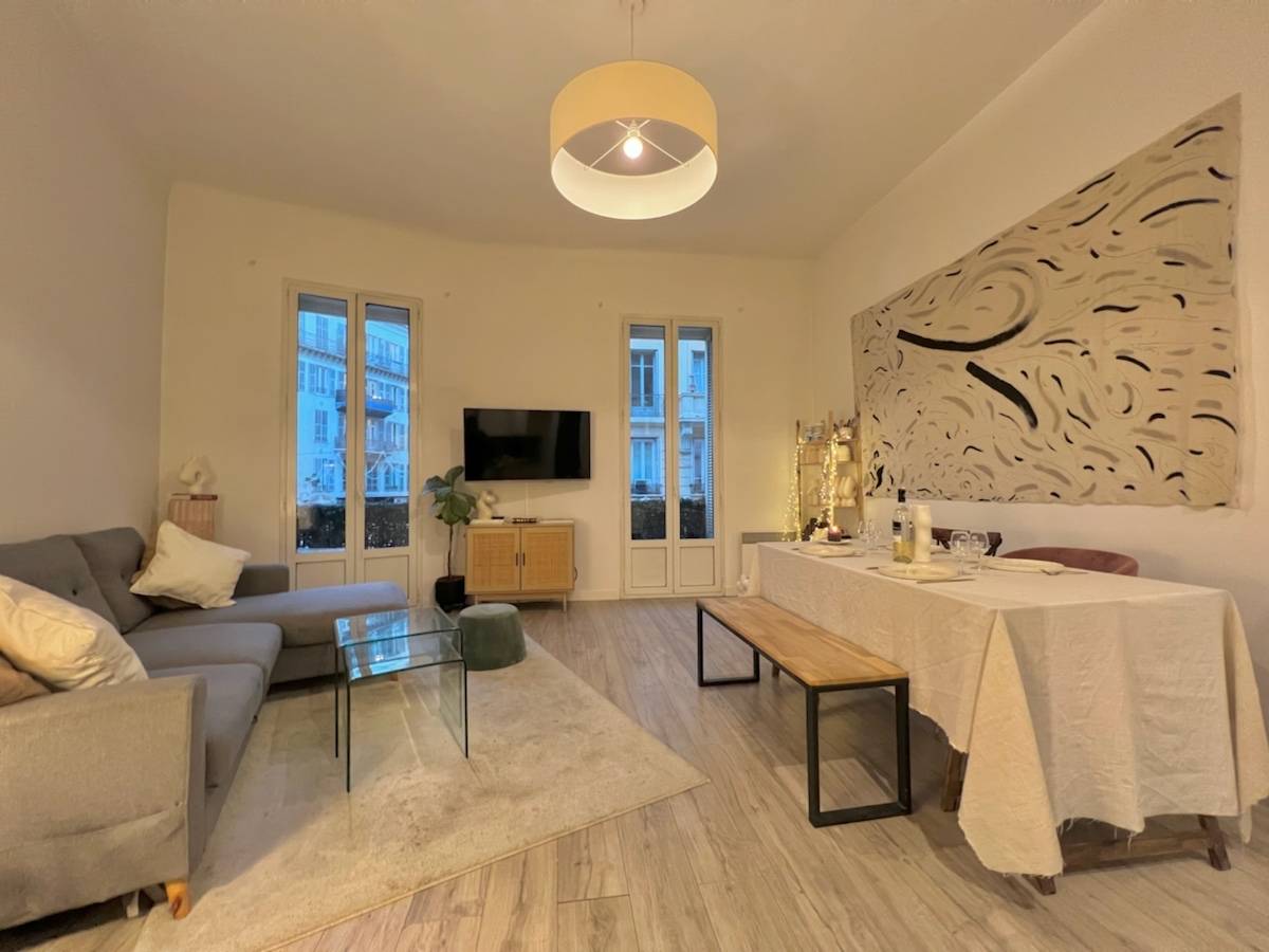 Loue T2 meublé en plein centre de Nice (06) - 55m²