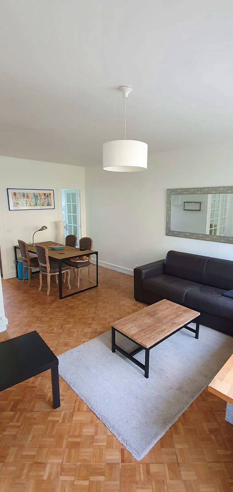 Loue meublé, refait à neuf à Neuilly (92) - 30m²