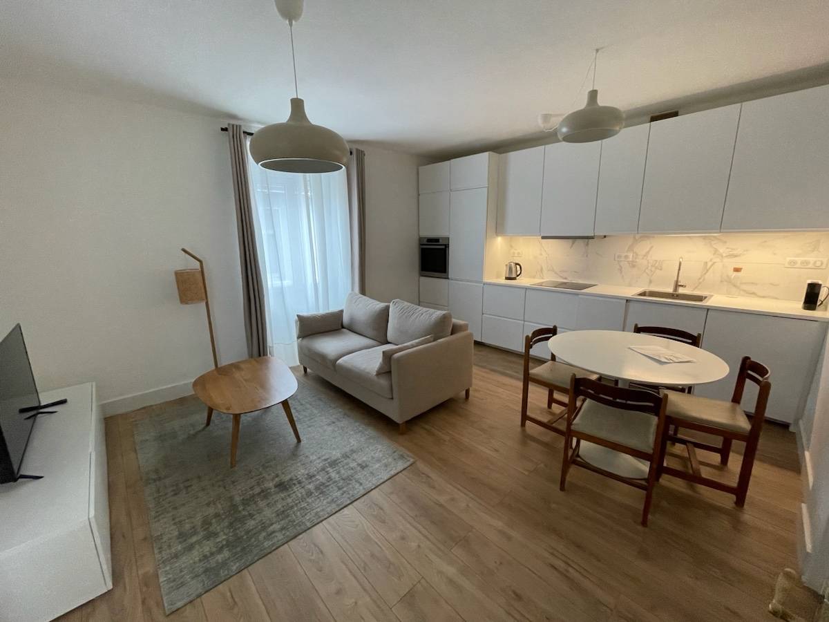 Loue appartement T2 meublé et rénové - entre Zola et Mellinet - 43m² - Nantes (44)
