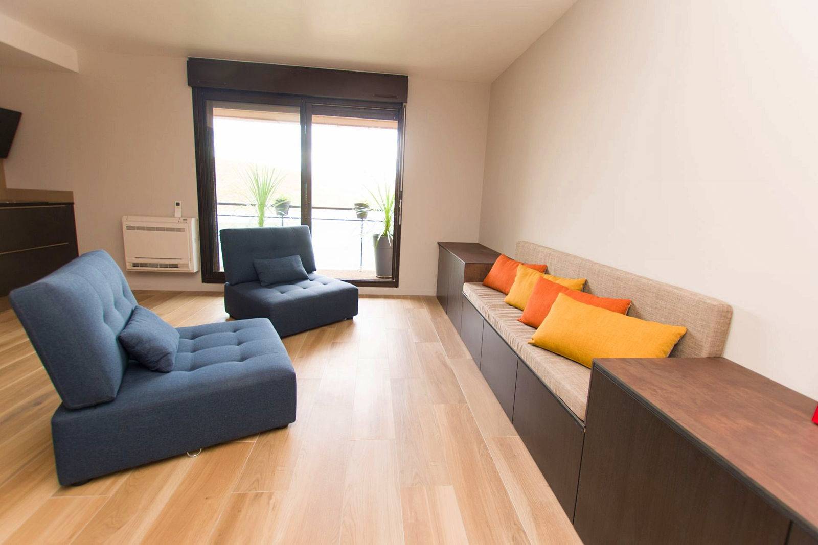 Meublé standing avec balcon - Palais des sports