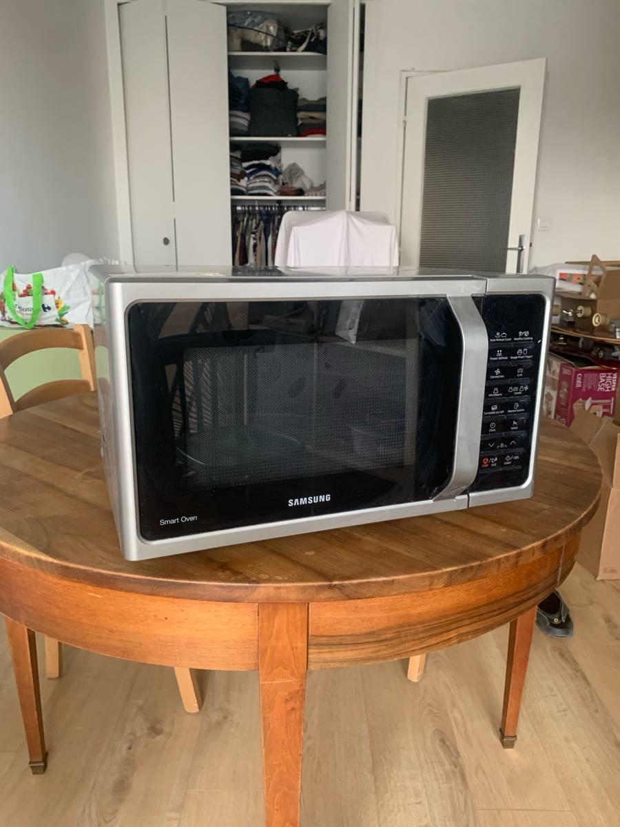 Micro-ondes Samsung Smart Oven – Grill & Convection
