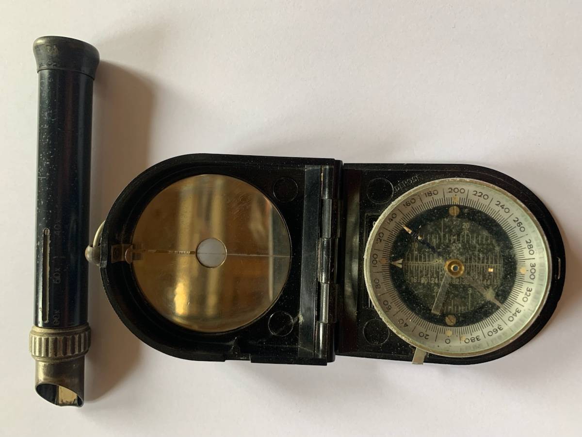 Boussole + Microscope de poche ancien