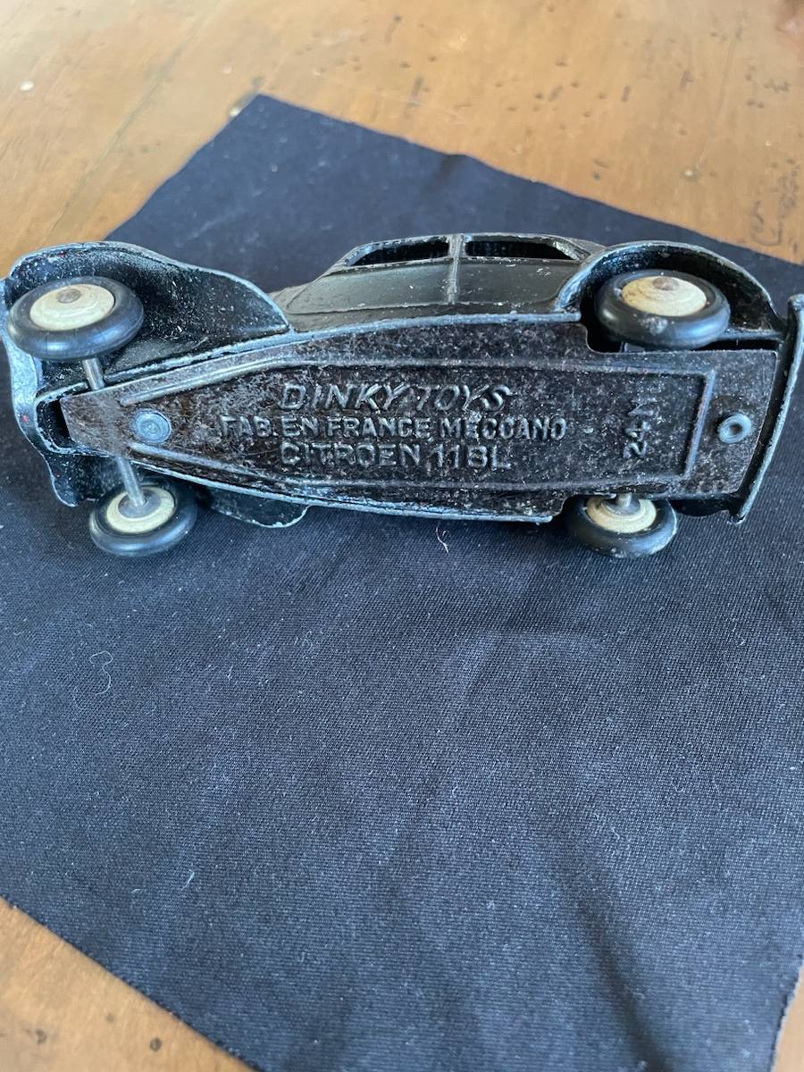 Livre 'La Vie Du Jouet' 70 Ans De Miniatures - Citroën Traction, Barbie... - Occasion