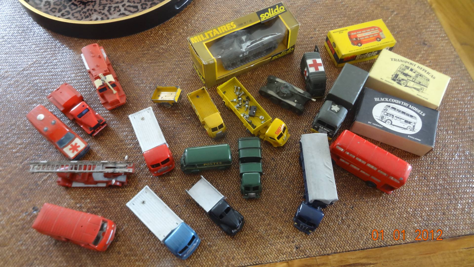 Vends lot de 21 miniatures 1/43