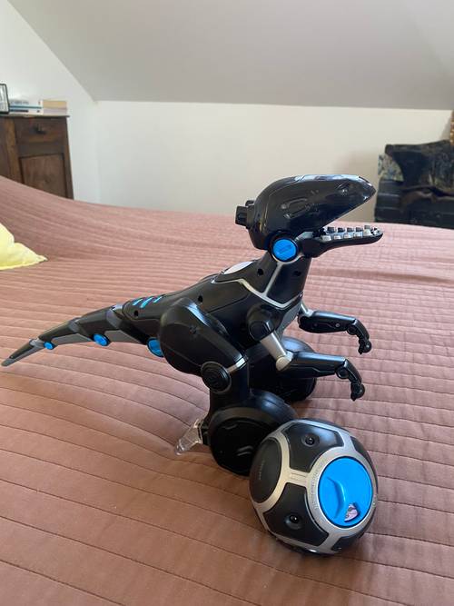 Vends T-Rex interactif et intelligent (Miposaur) - jouet- en très bon état