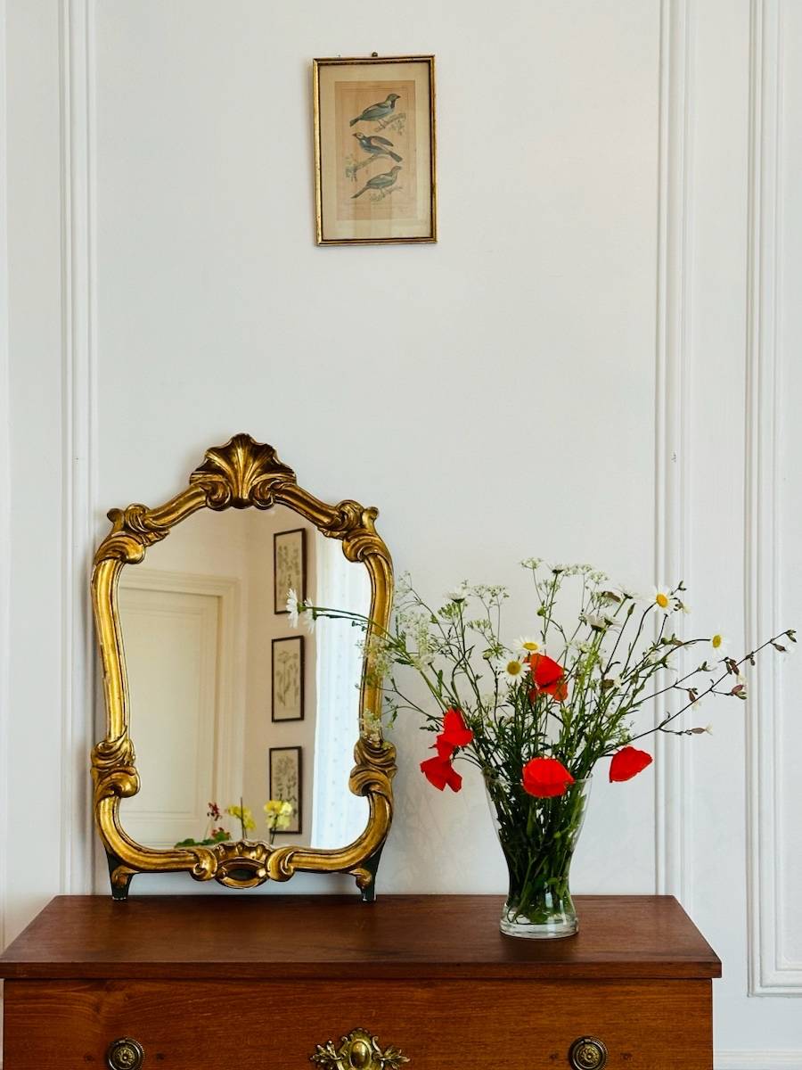 Miroir ancien à la feuille d’or