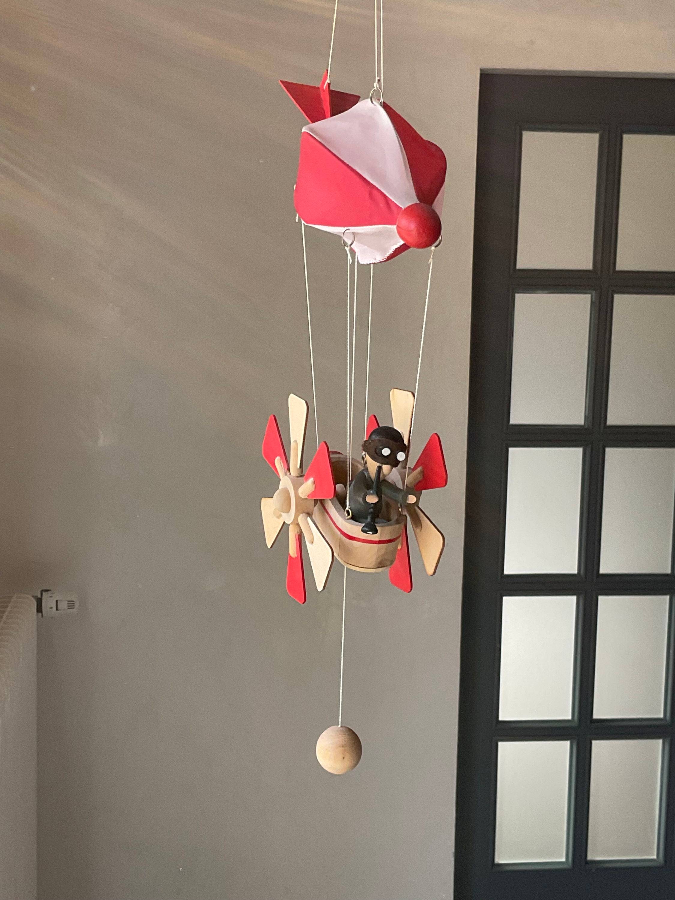 Vends mobile en bois articulé - ballon dirigeable - collection "Fous Volants"