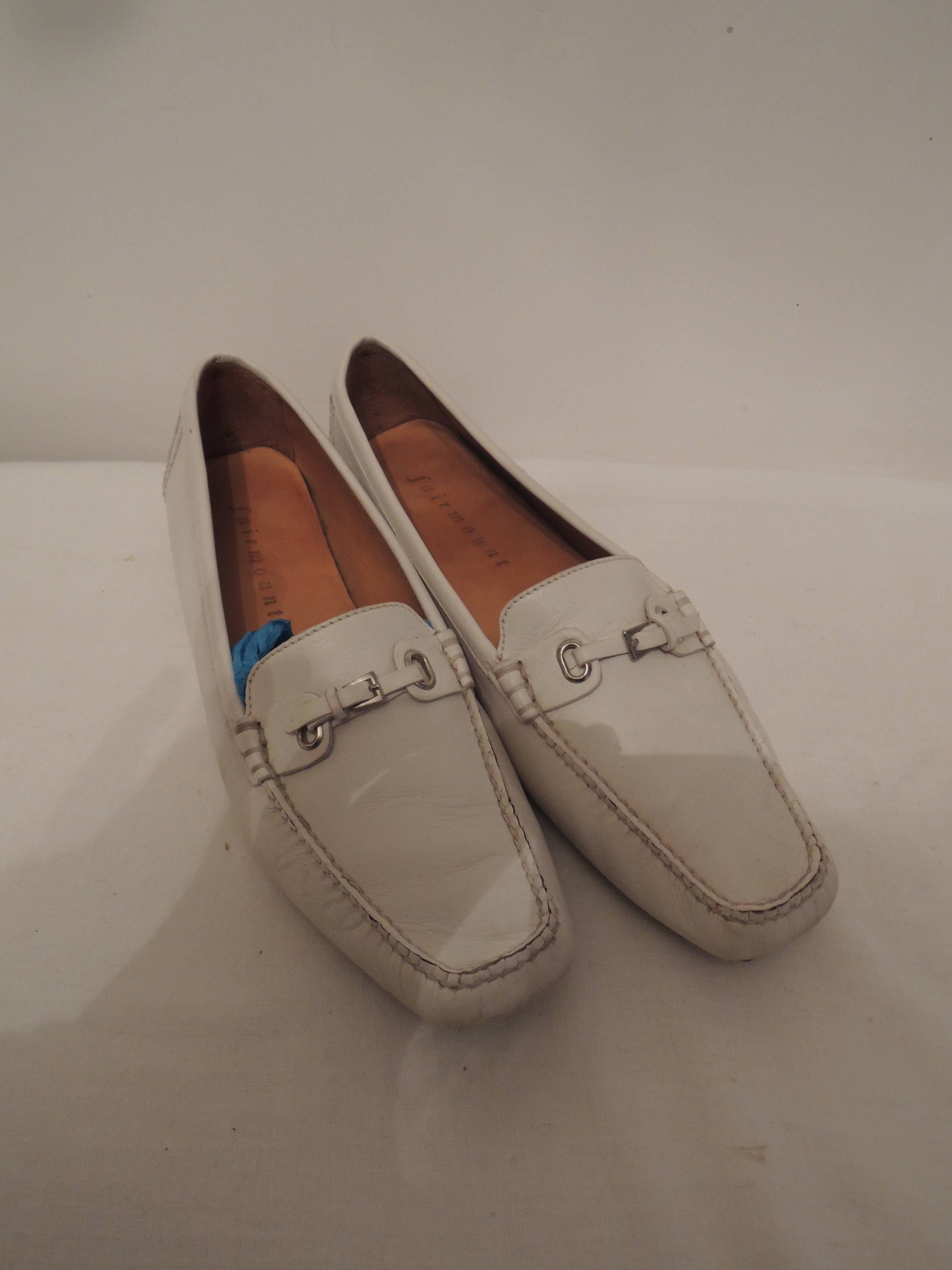 Mocassins blancs quasi neufs Fairmount-Manfield / 38,5