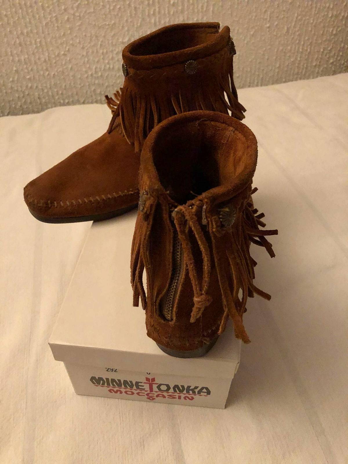 Mocassins Minnetonka taille 6 - petit 37