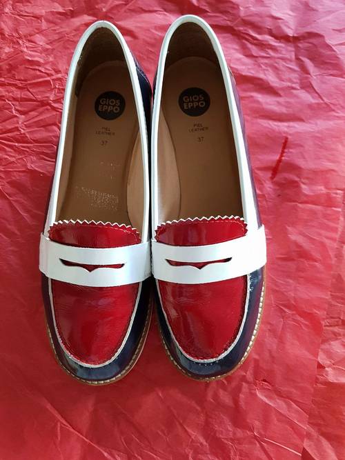 Mocassins tricolores vernis taille 37