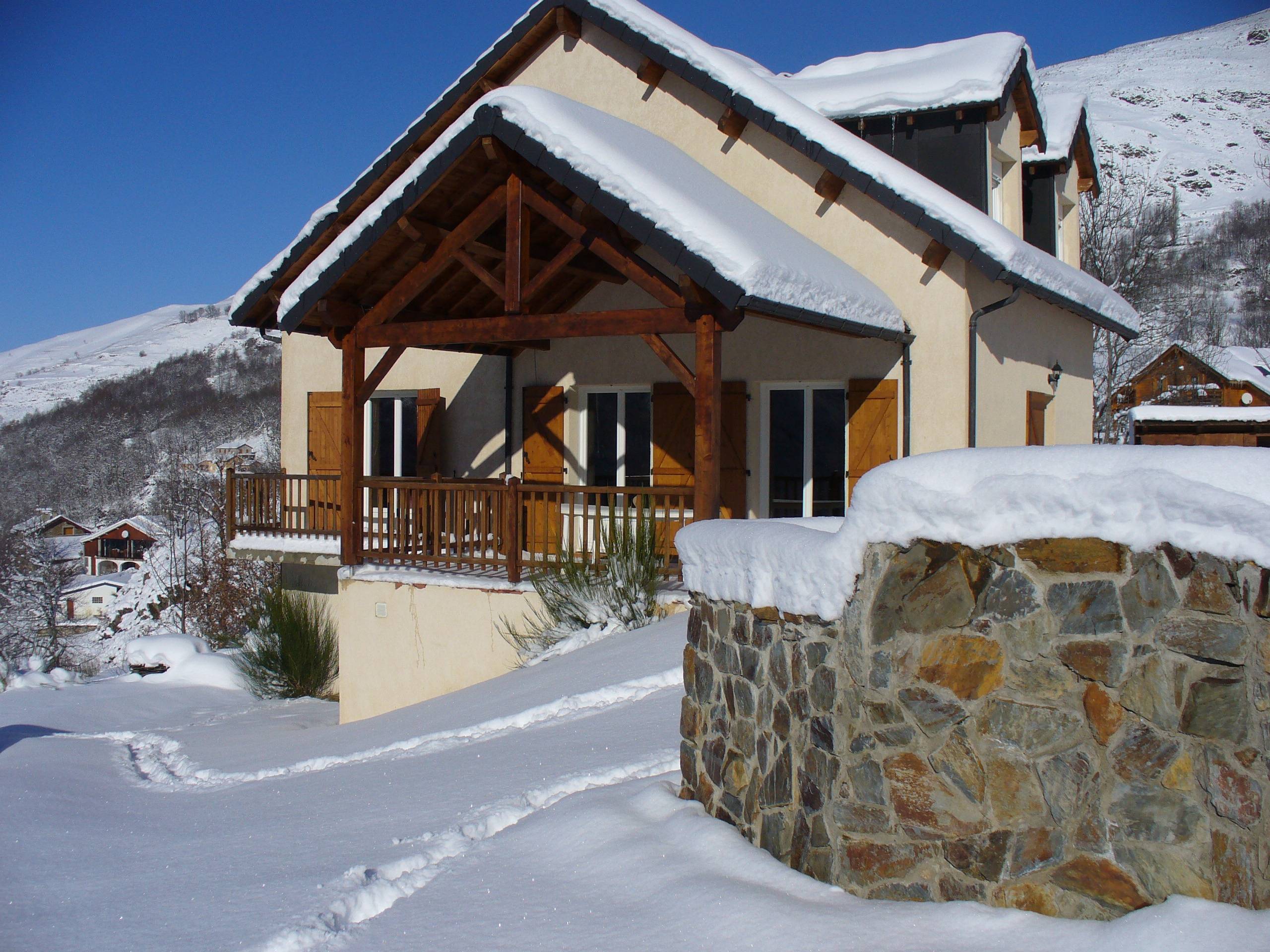 Loue maison de montagne vue exceptionnelle 360° sur les Pyrénées - 4 chambres, 9 couchages - Ignaux (09)