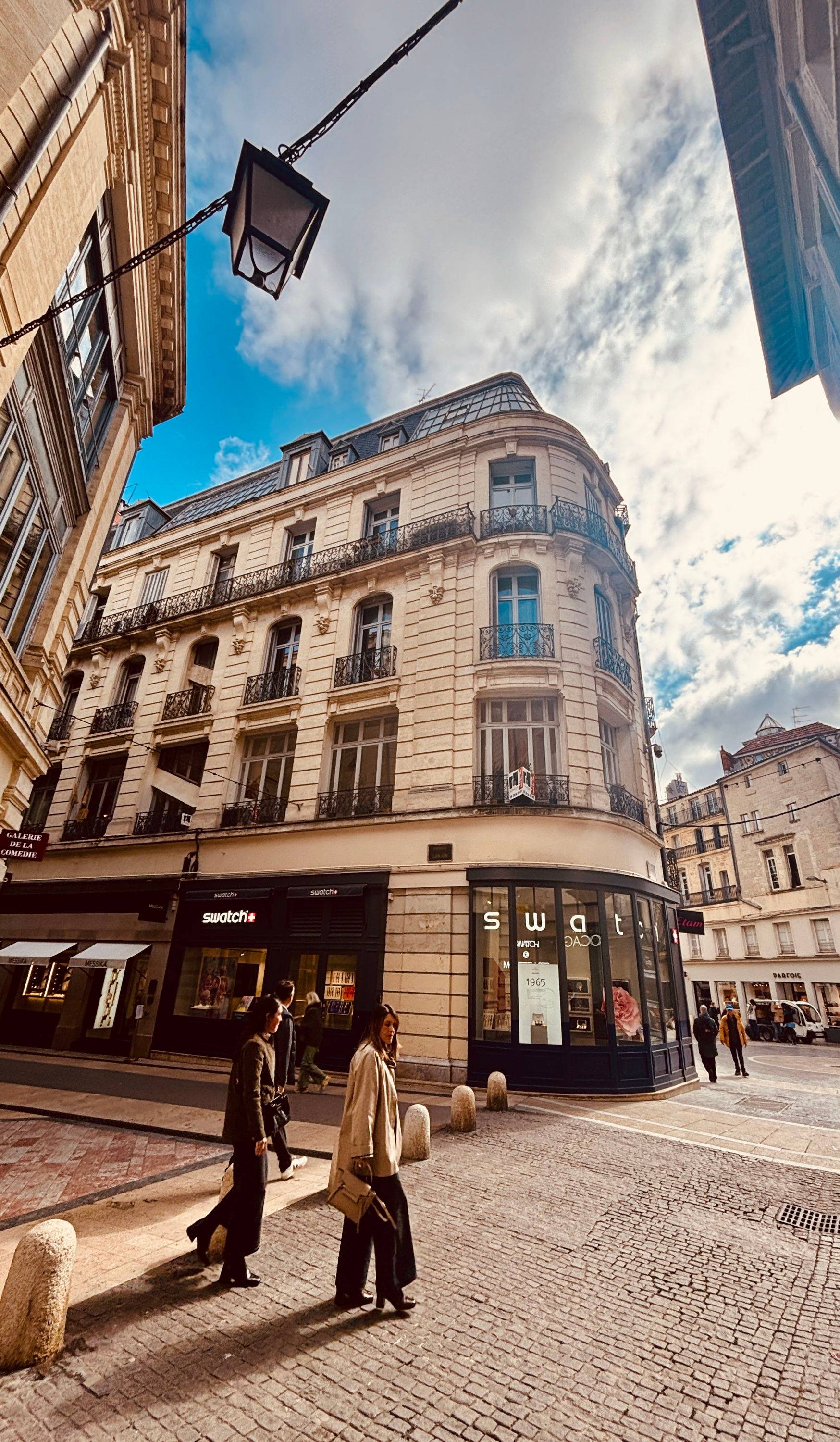 Loue Montpellier Centre historique Ecusson : Passage Lonjon / Loge / Jacques coeur - 34m²