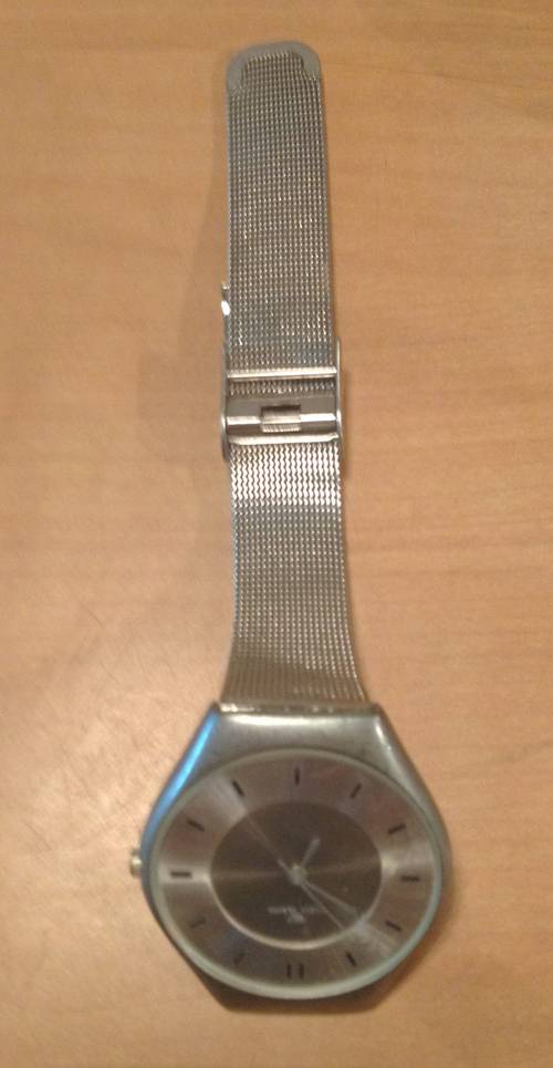 Montre Bracelet Marque « Enzo Varini » Bracelet en métal argenté souple