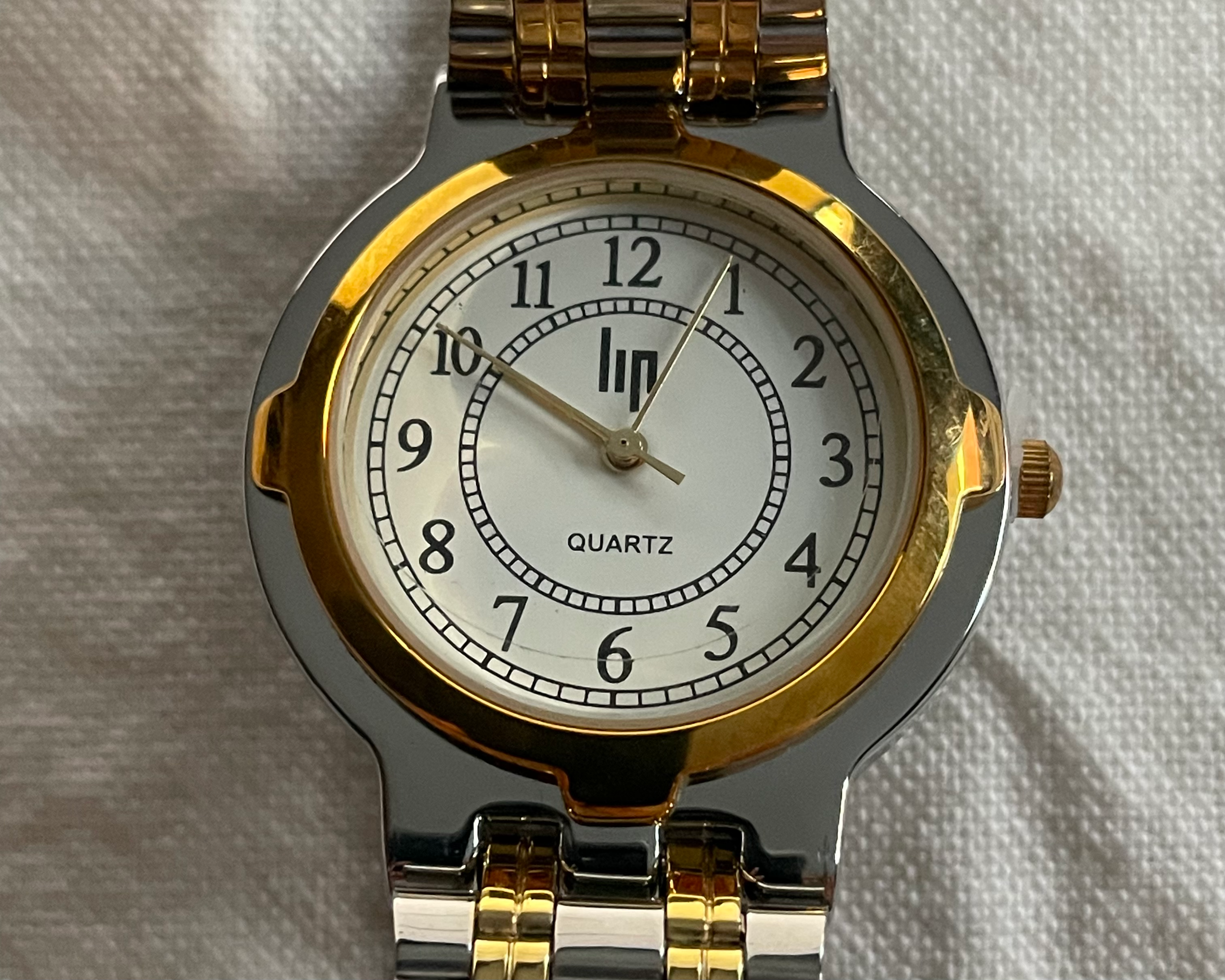 Montre femme Lip datant des années 1970
