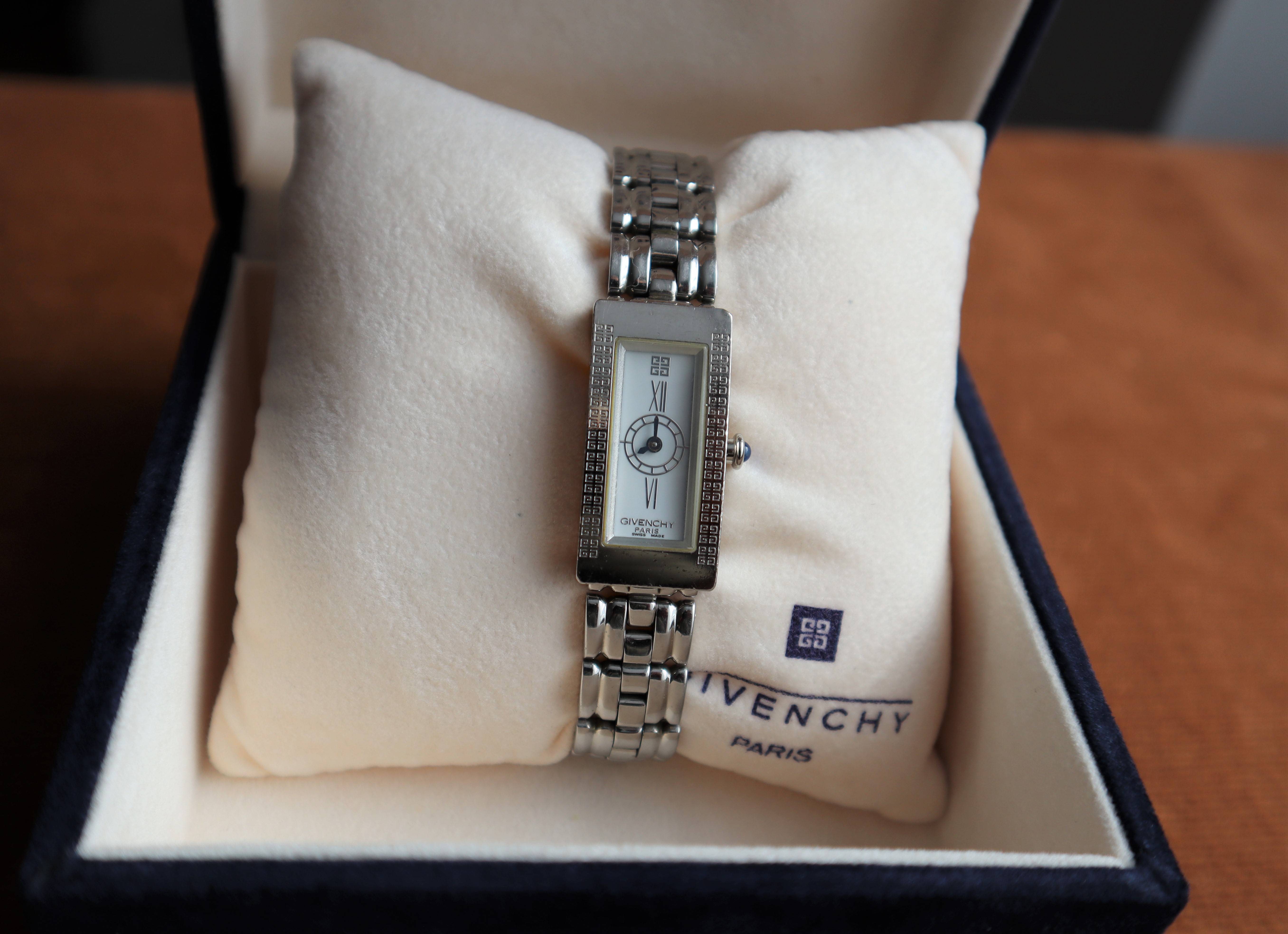Montre femme Givenchy
