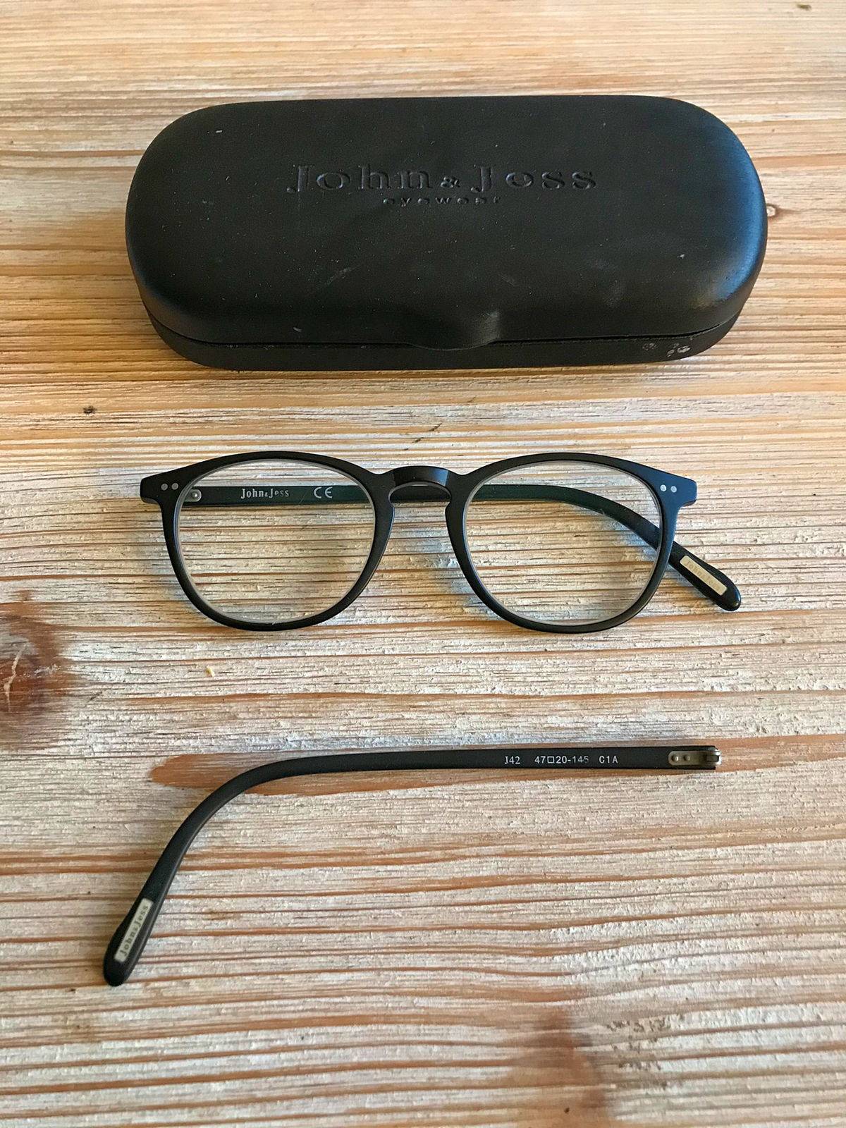 lunette john et jess