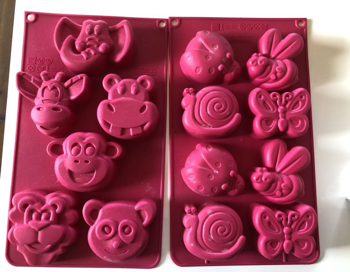 Bino world of toys Service à thé, Jouets pour Tout-Petits à partir de 3 Ans, 14 pièces, Jouets pour Enfants, théières, Tasses à thé, Plats de Jeu, Jeu de rôle pour Filles