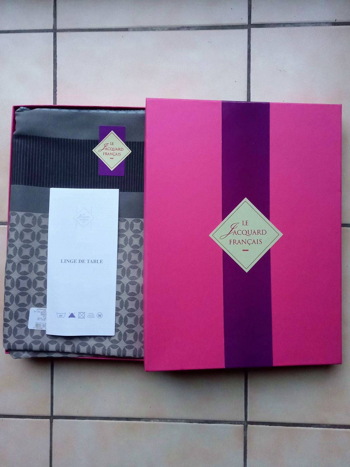 Nappe carrée neuve Le Jacquard Français