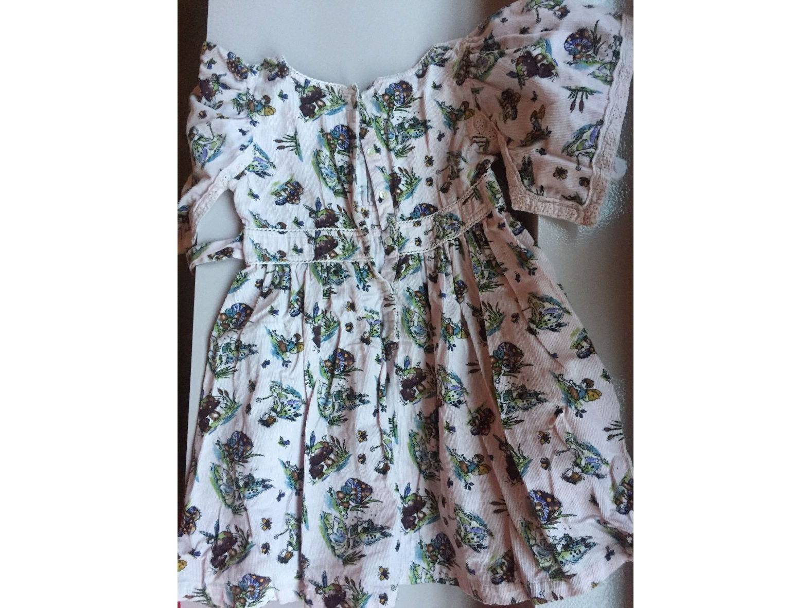 Robe neuve 8-10 ans anglaise velours, manche papillon, neuve
