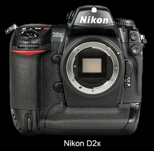 Nikon D2X + 2 objectifs + flash + 2 accus on Gens de Confiance