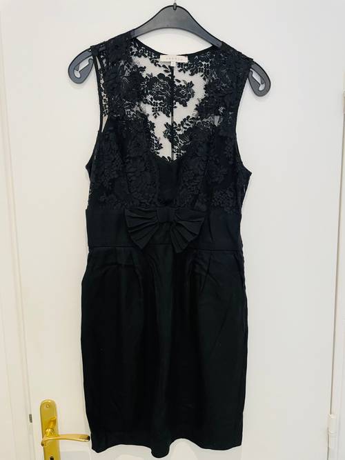 Robe noire Sandro dentelle taille 2