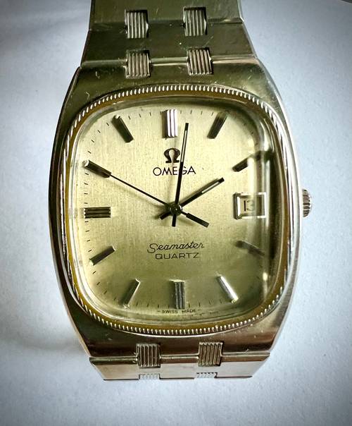 Omega Seamaster Quartz forme coussin