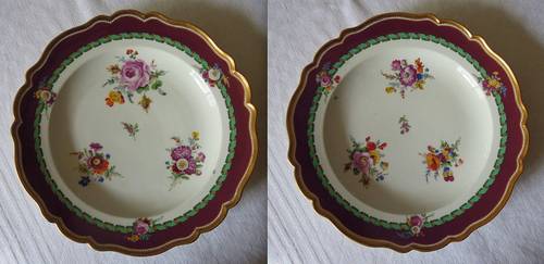 Paire d’assiettes en porcelaine de Meissen 18è période Marcolini fleur
