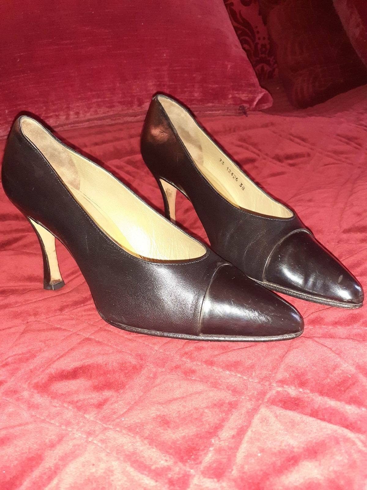 Paire d’escarpin cuir/verni noir 38