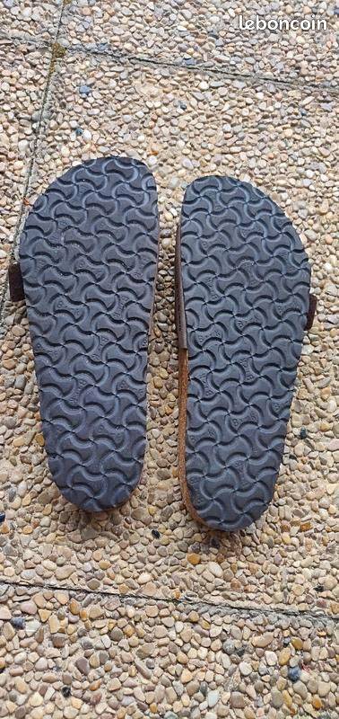 Paire de sandales Birkenstock homme taille 43 (280 M10) très bon état sur  Gens de Confiance