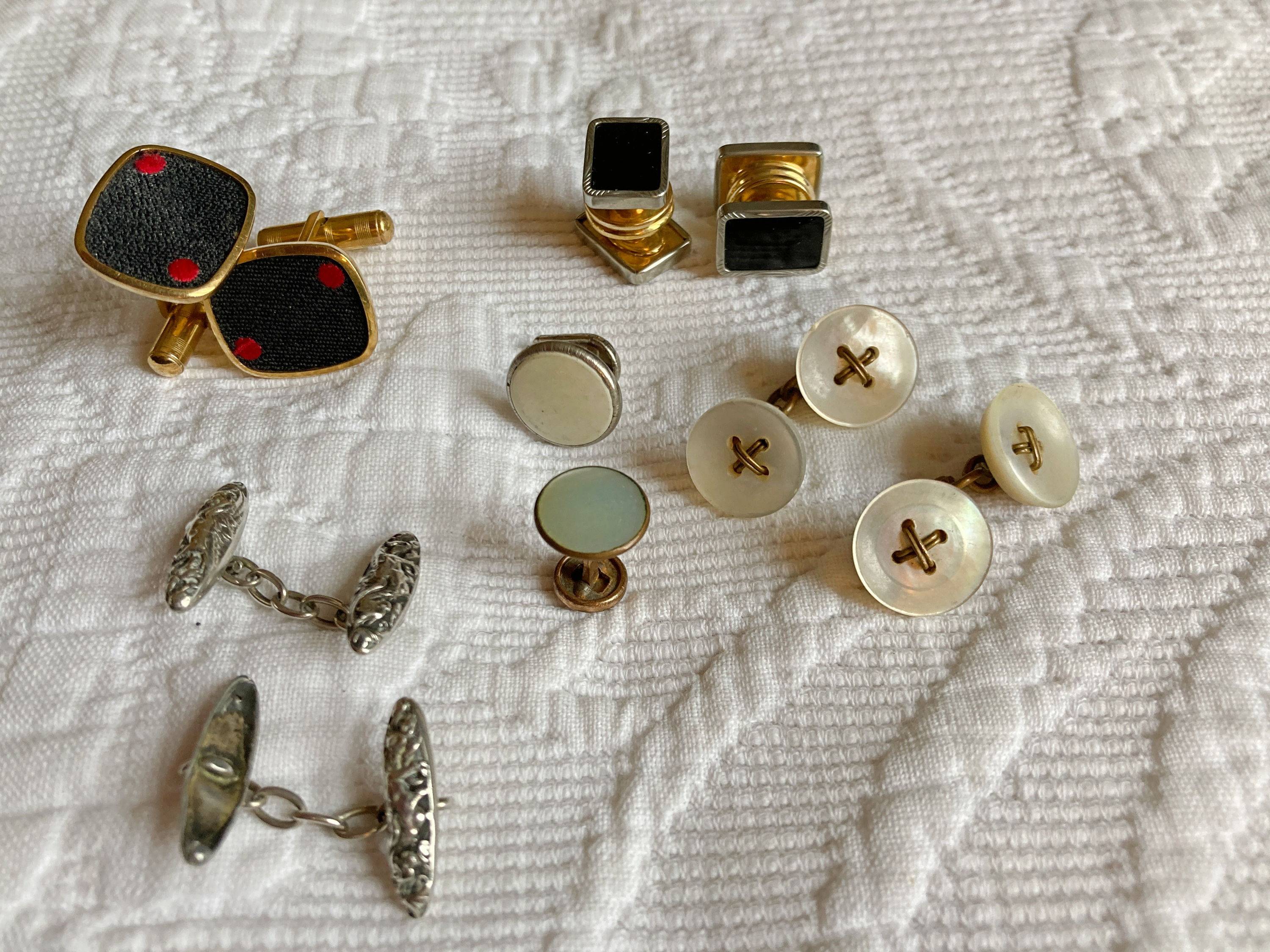 Vends lot de 4 paires de boutons de manchettes en nacre, métal émaillé, métal argenté
