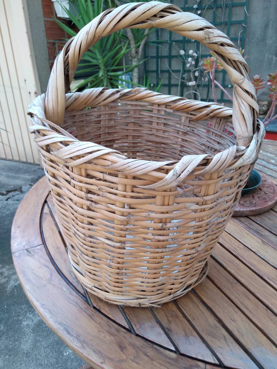 Panier haut ancien