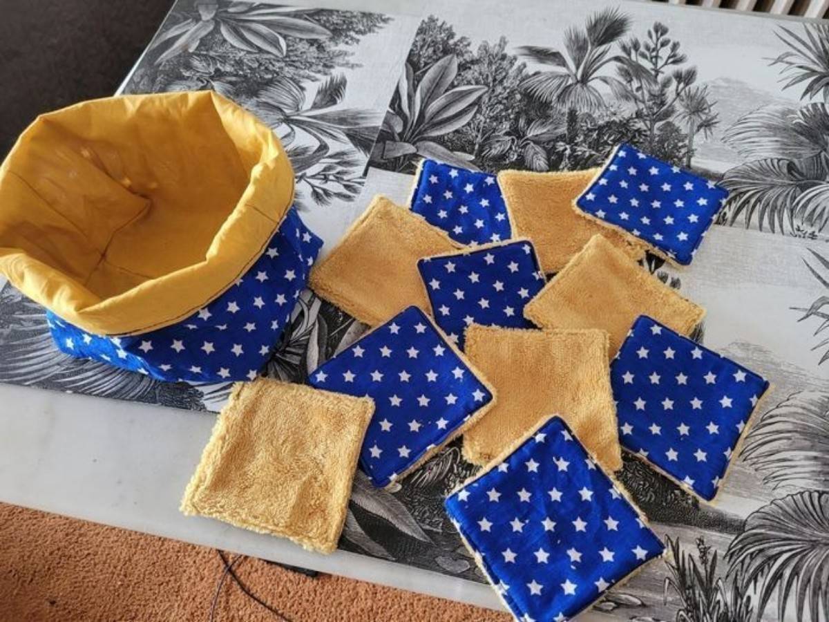 Vends panier et lingettes démaquillantes