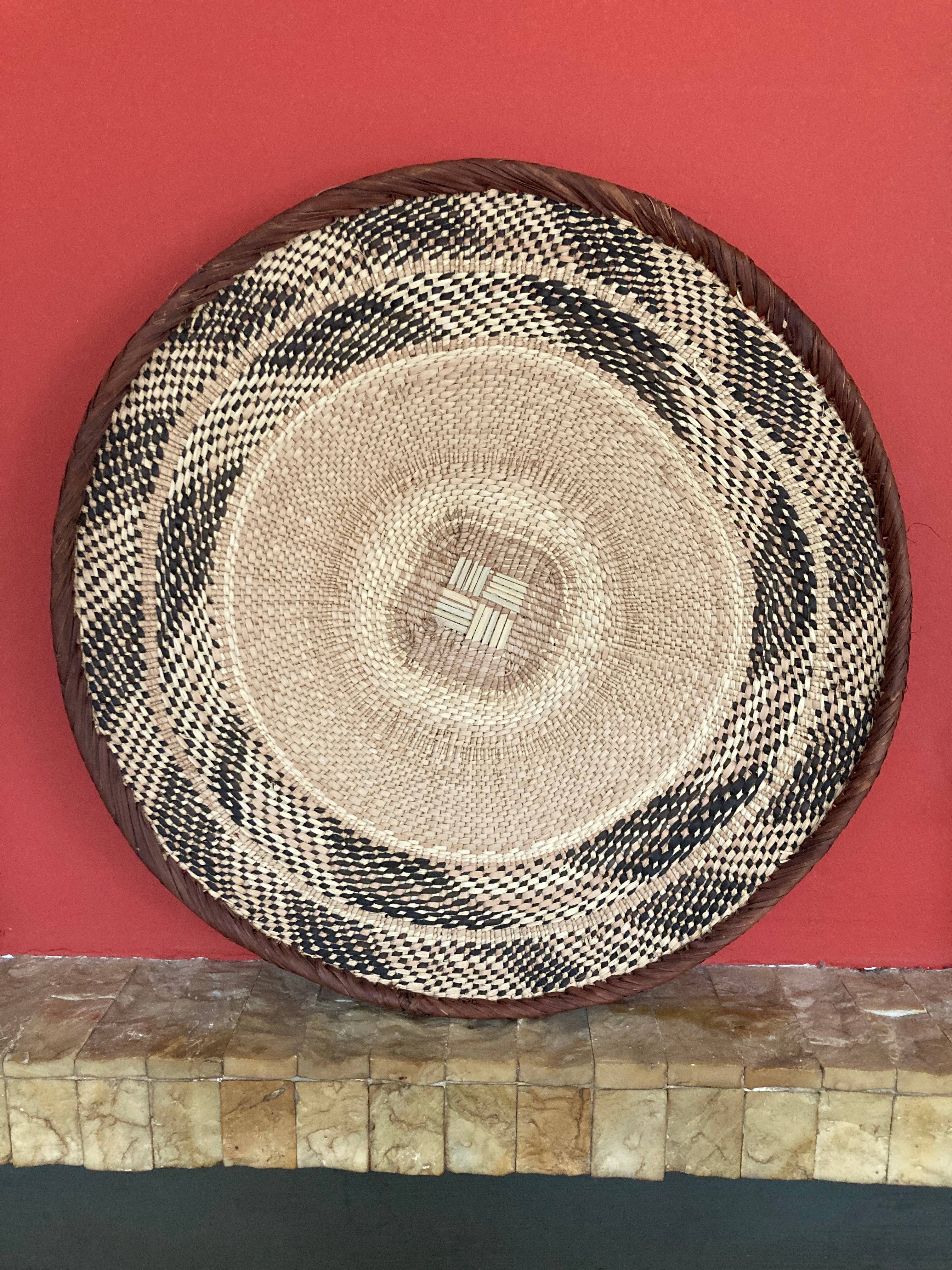 Panier mural tressé
