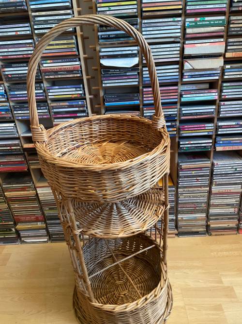 Panier osier teinté pour les bouteilles