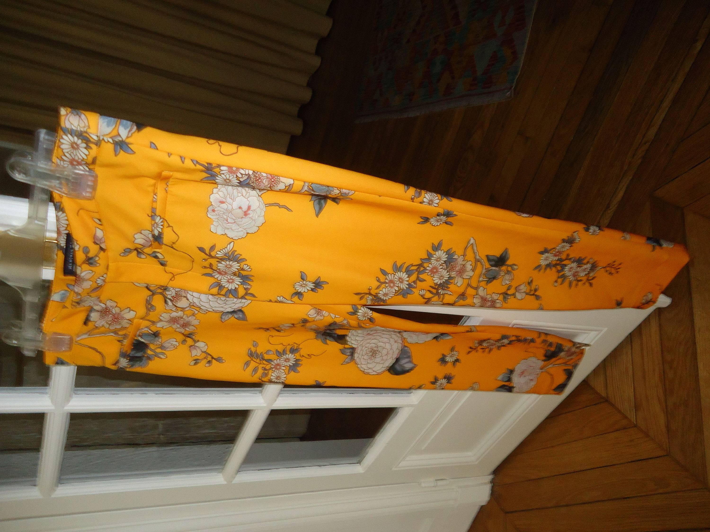 Vends pantalon à fleurs original - taille 36