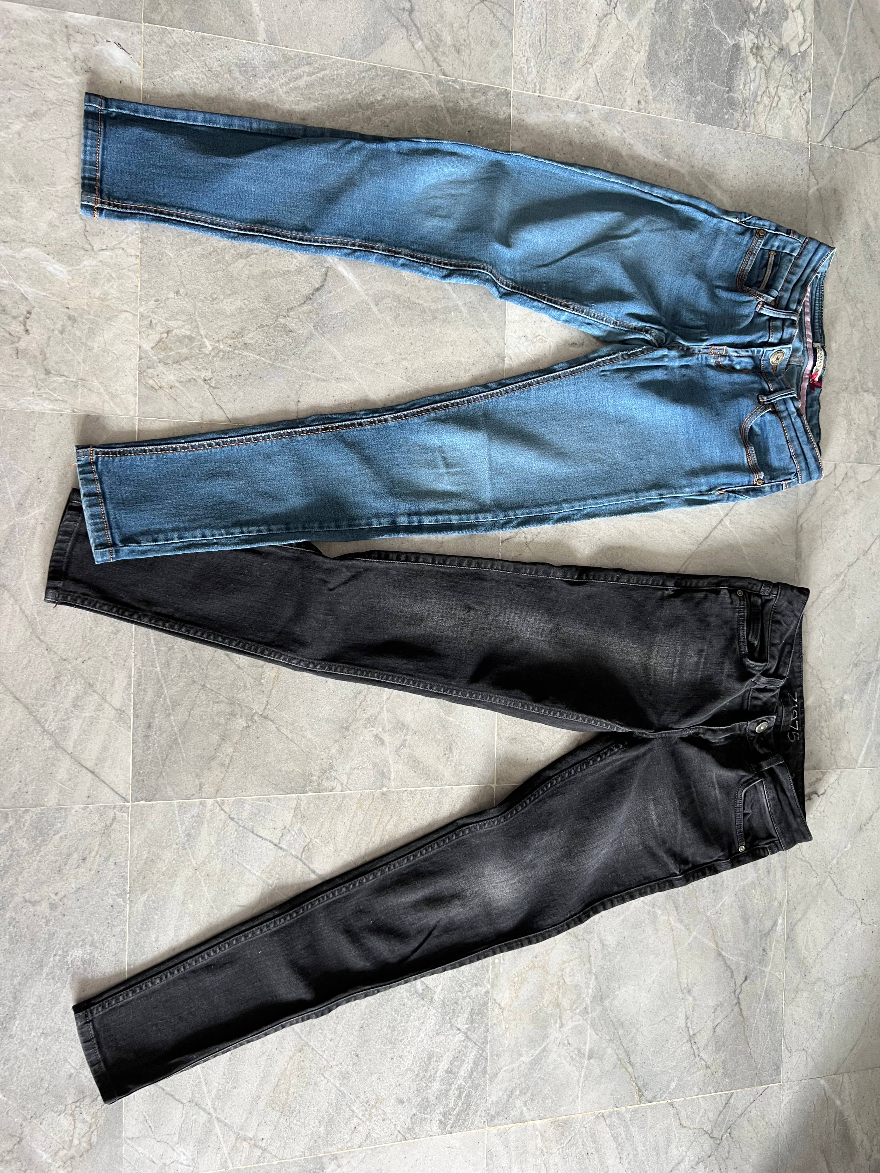 Lot de 2 pantalons Zara et Stradivarius bleu et noir en taille 34