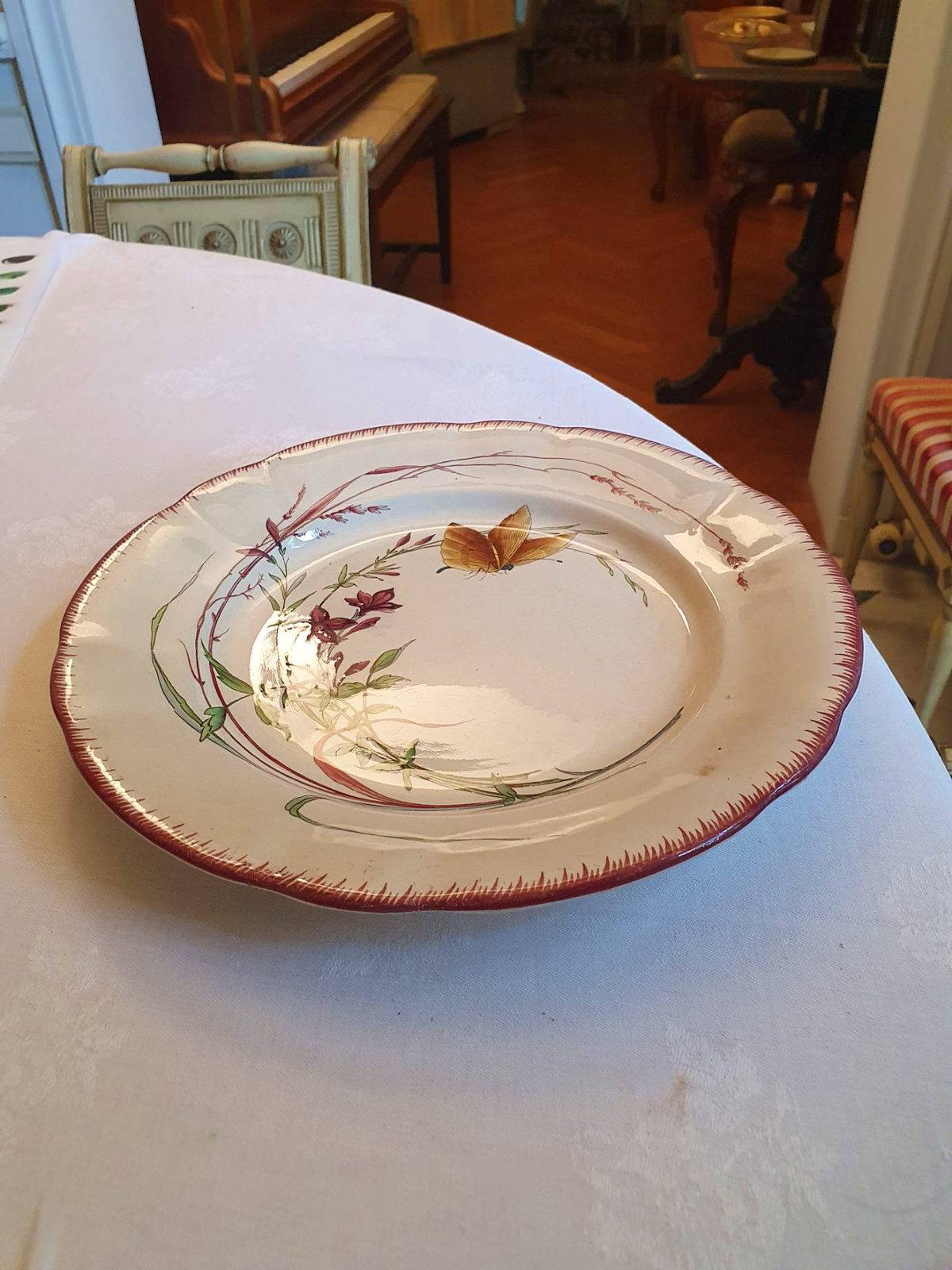 Plat rond "papillon" Sarreguemines 19ème
