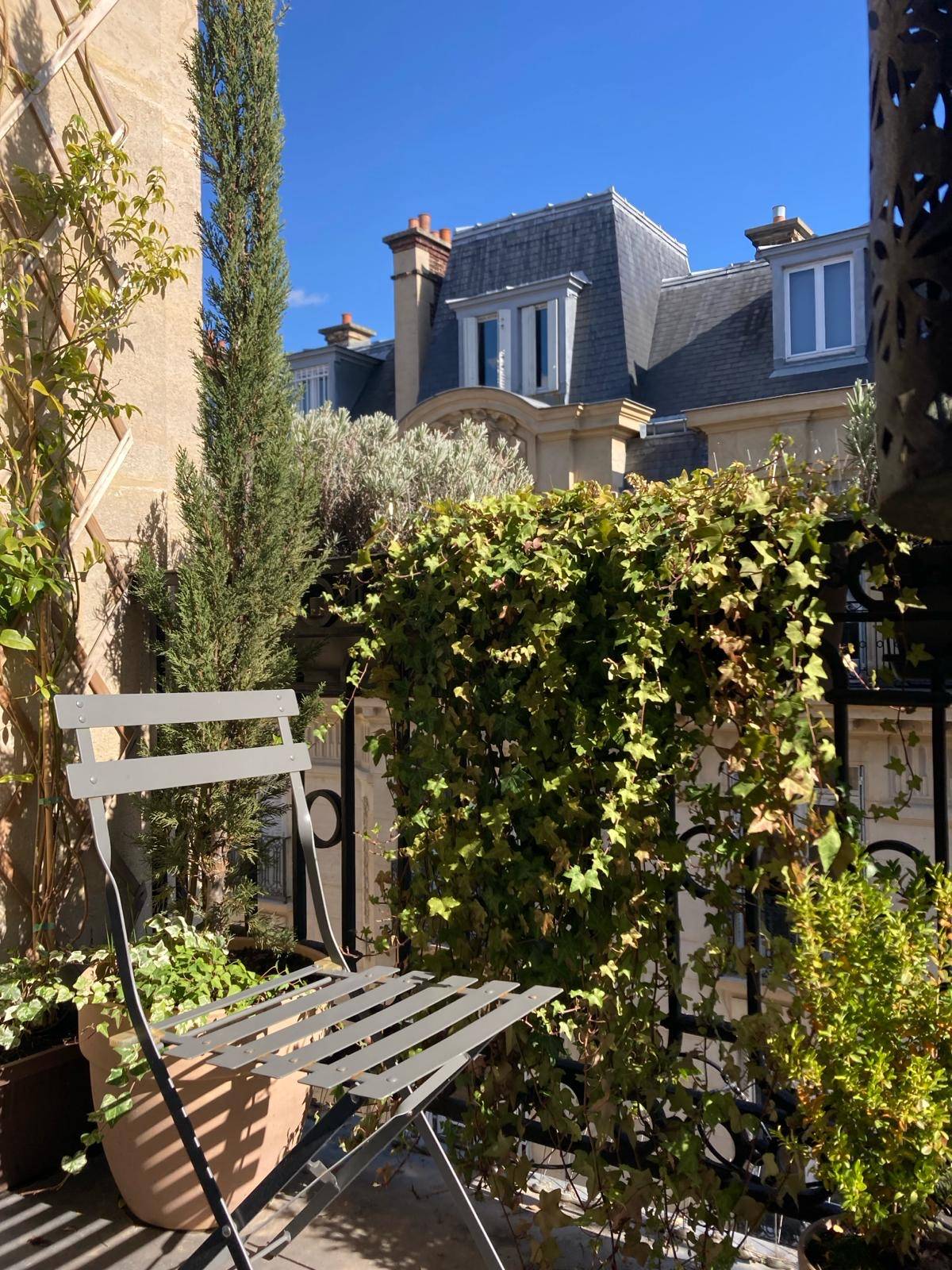 Loue appartement familial de 170m², 4 chambres, situé proche d’écoles, commerce et transport
