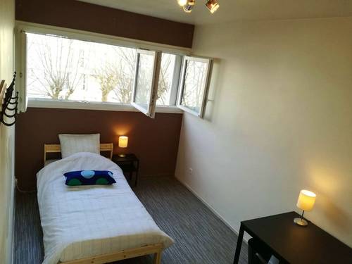 Propose colocation appartement 70m² Yerres, tout compris et haut standing à 25 minutes de Paris + parking