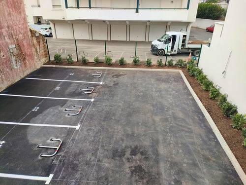 Loue parking à l’année, quartier Urdazuri - Saint-Jean-de-Luz - 13m²