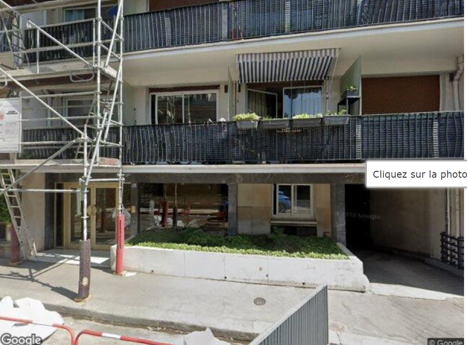 Loue petit parking pour citadine 28 rue Parent de Rosan -  Paris 16ème - sécurisé accès rampe - 14m²