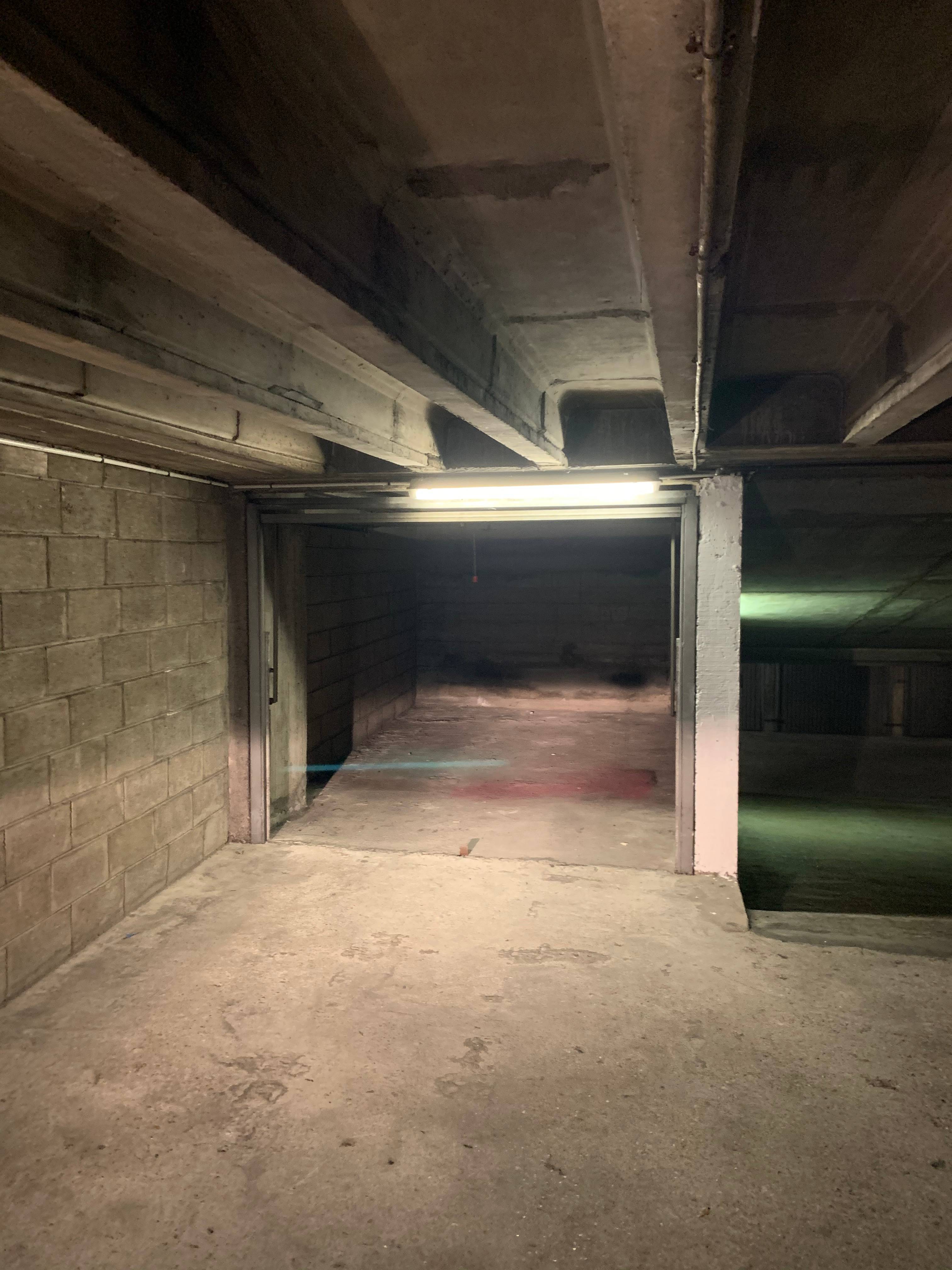 A louer parking - 14m², Paris 18ème