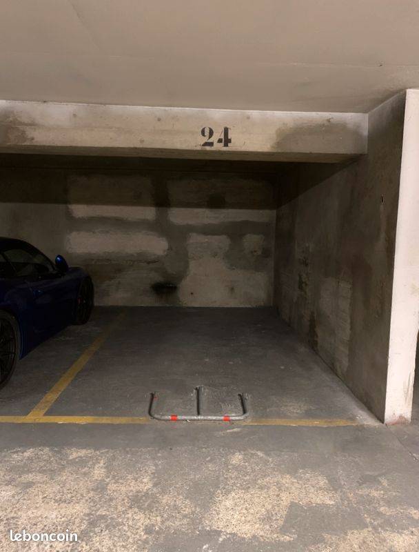 Parking Paris 15ème Motte Piquet 12m² on Gens de Confiance